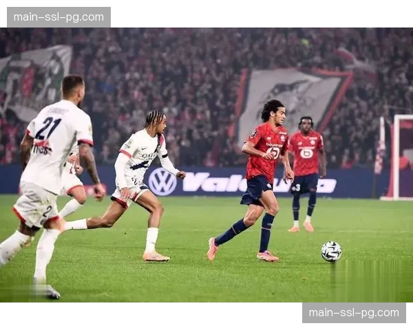 数据前瞻：巴黎圣日耳曼边路传中成功率创赛季新高，客战里尔成战术试金石