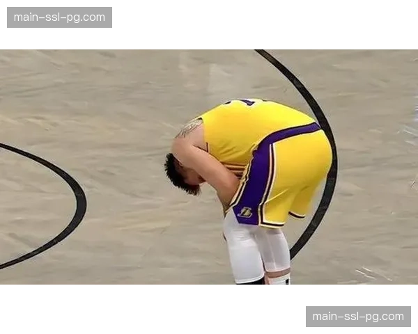 黄蜂129-108大胜步行者取3连胜，三球27分12助攻主导进攻